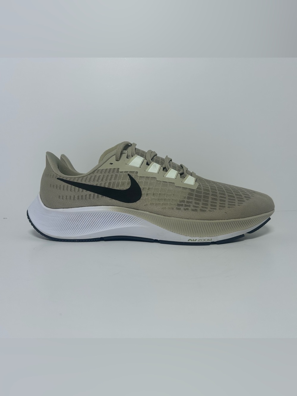 Nike Air Zoom Pegasus 37 (Stone/Black)